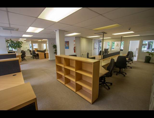 1,200M² OFFICE TO LET IN MELROSE ESTATE